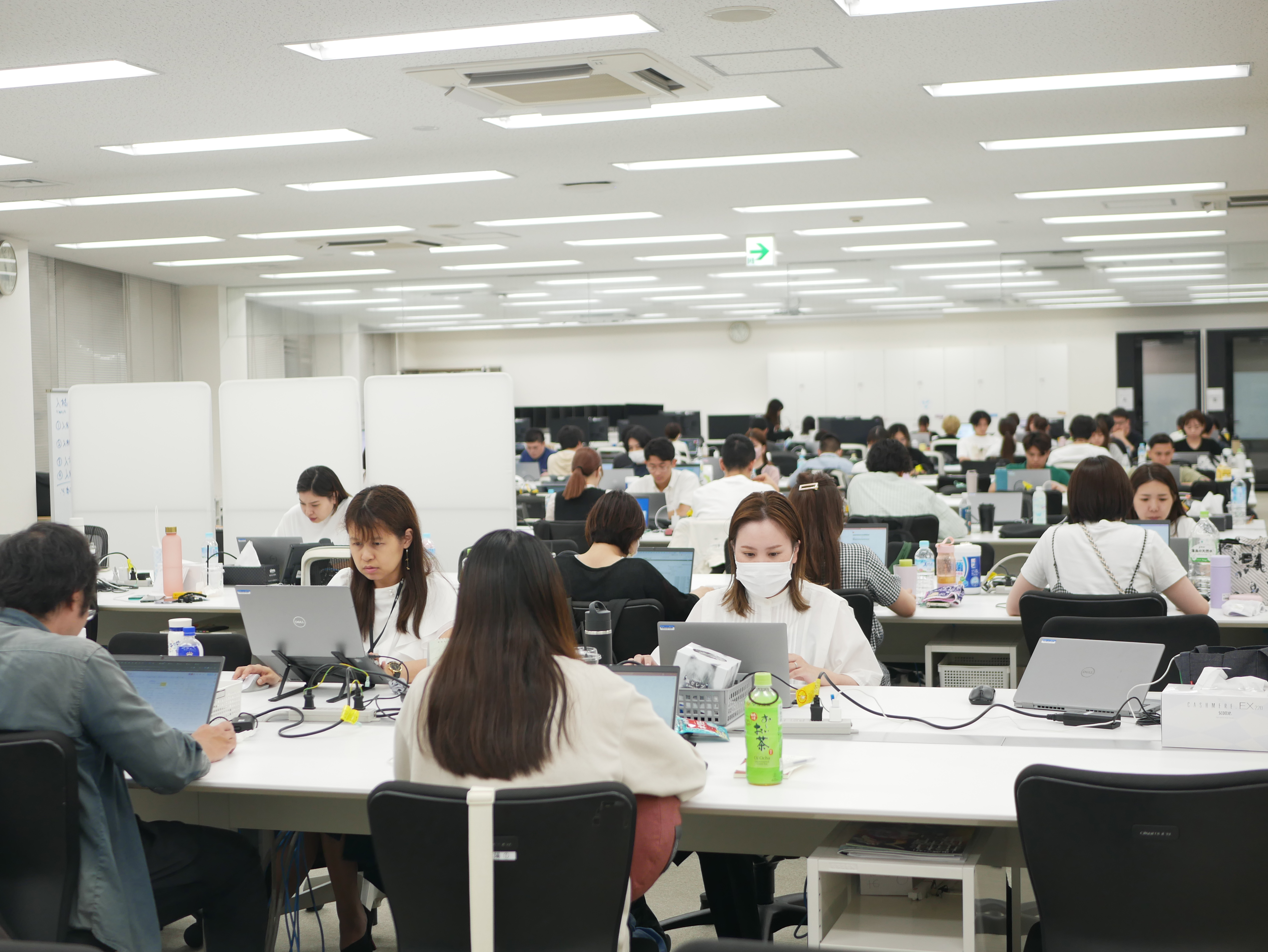 オフィスの様子1